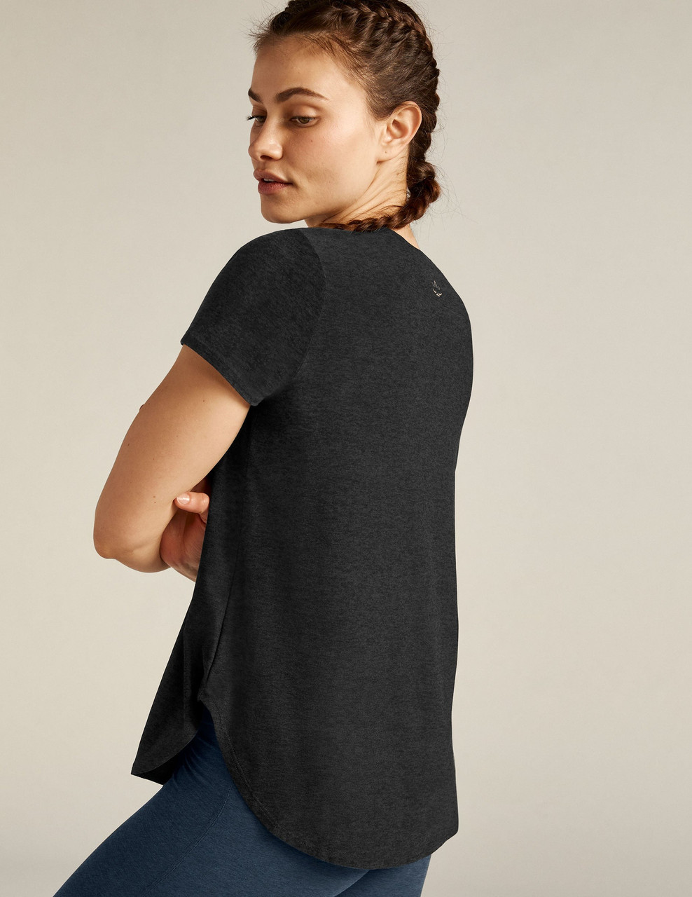 Beyond Yoga Women's Featherweight On The Down Low Tee 6 Beyond Yoga Women's Featherweight On The Down Low Tee