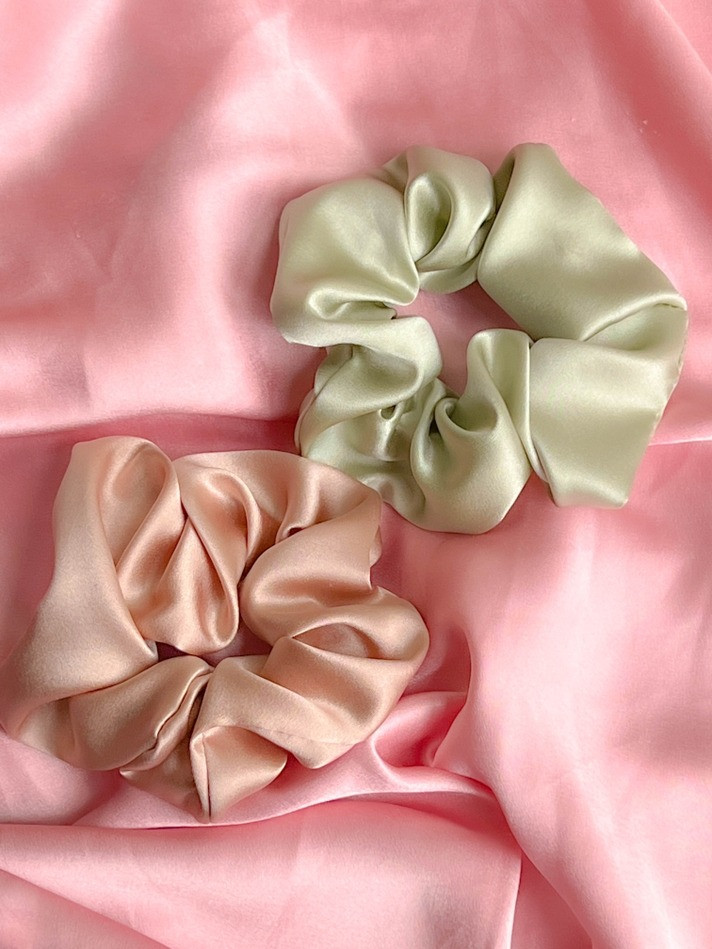 Candier Silk Scrunchie