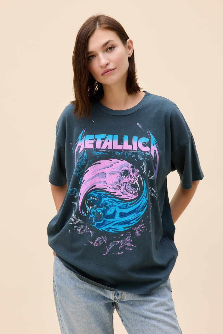 Daydreamer Women's Metallica Live on Tour Merch Tee