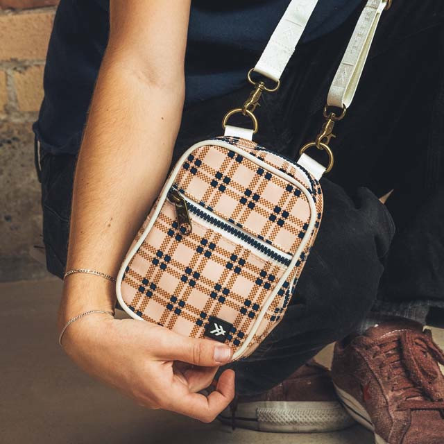 Thread Wallets Crossbody Bag 10 Thread Wallets Crossbody Bag