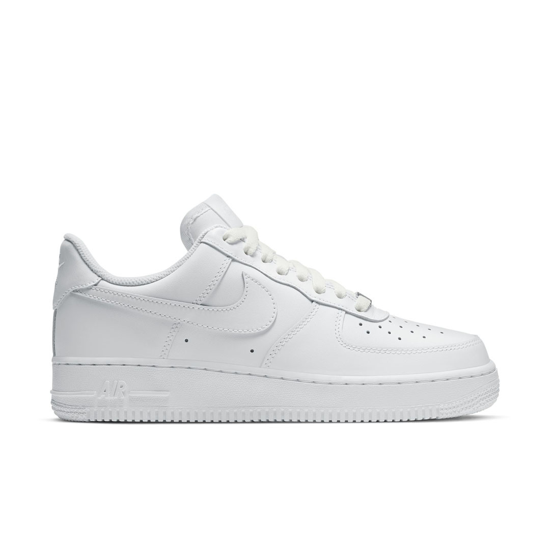 Home 54 Nike Women's Air Force 1 '07 Shoes