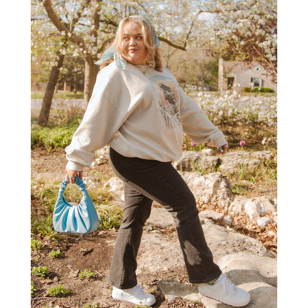 Livy Lu Willie Nelson In The Sky Distressed Sweatshirt 5 Livy Lu Willie Nelson In The Sky Distressed Sweatshirt