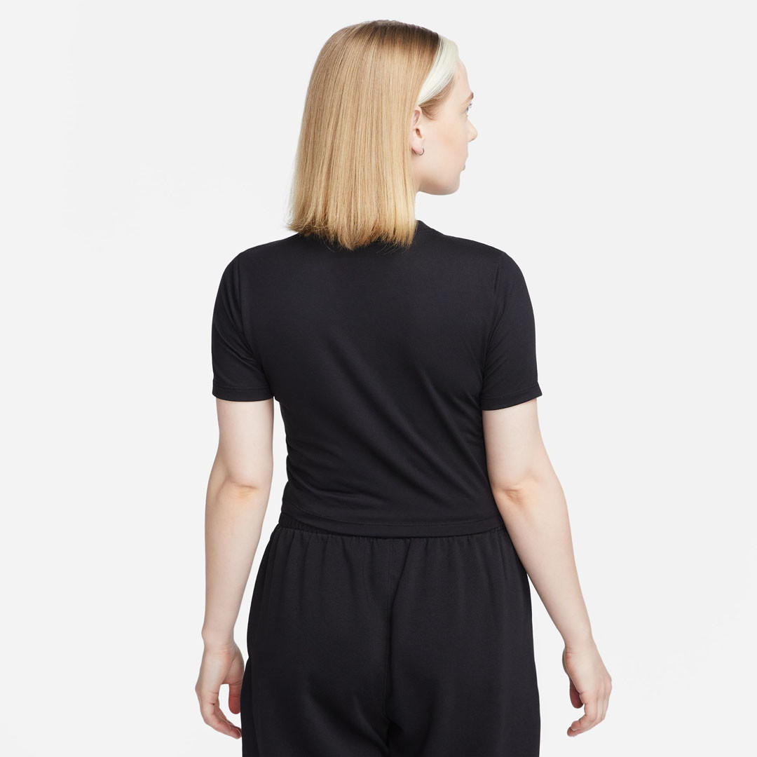 Nike Women's Sportswear Essential Slim Crop Tee