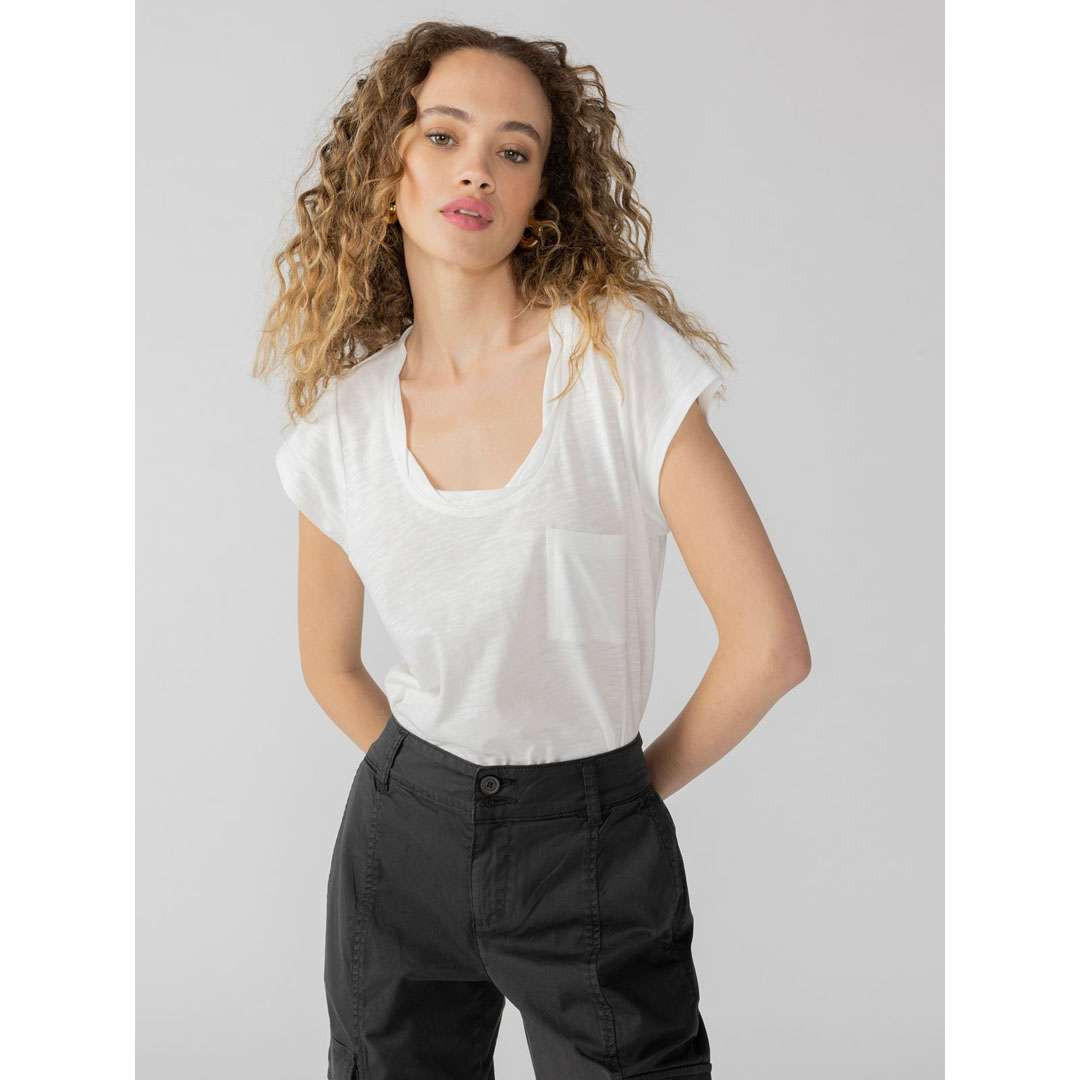 Home 50 Sanctuary Women's Traveler Twist Tee