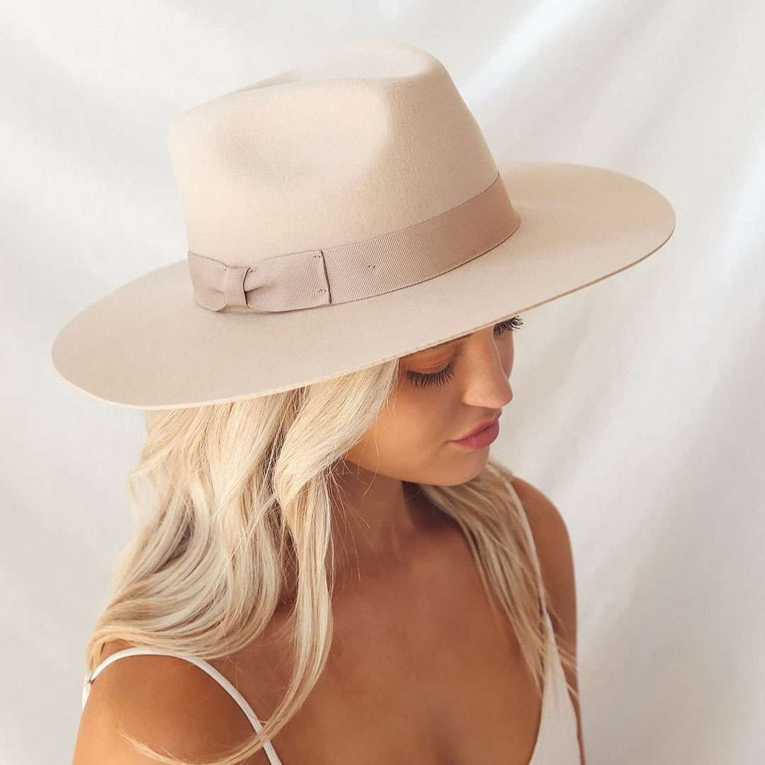 Lila Hat 4 Lila Hat