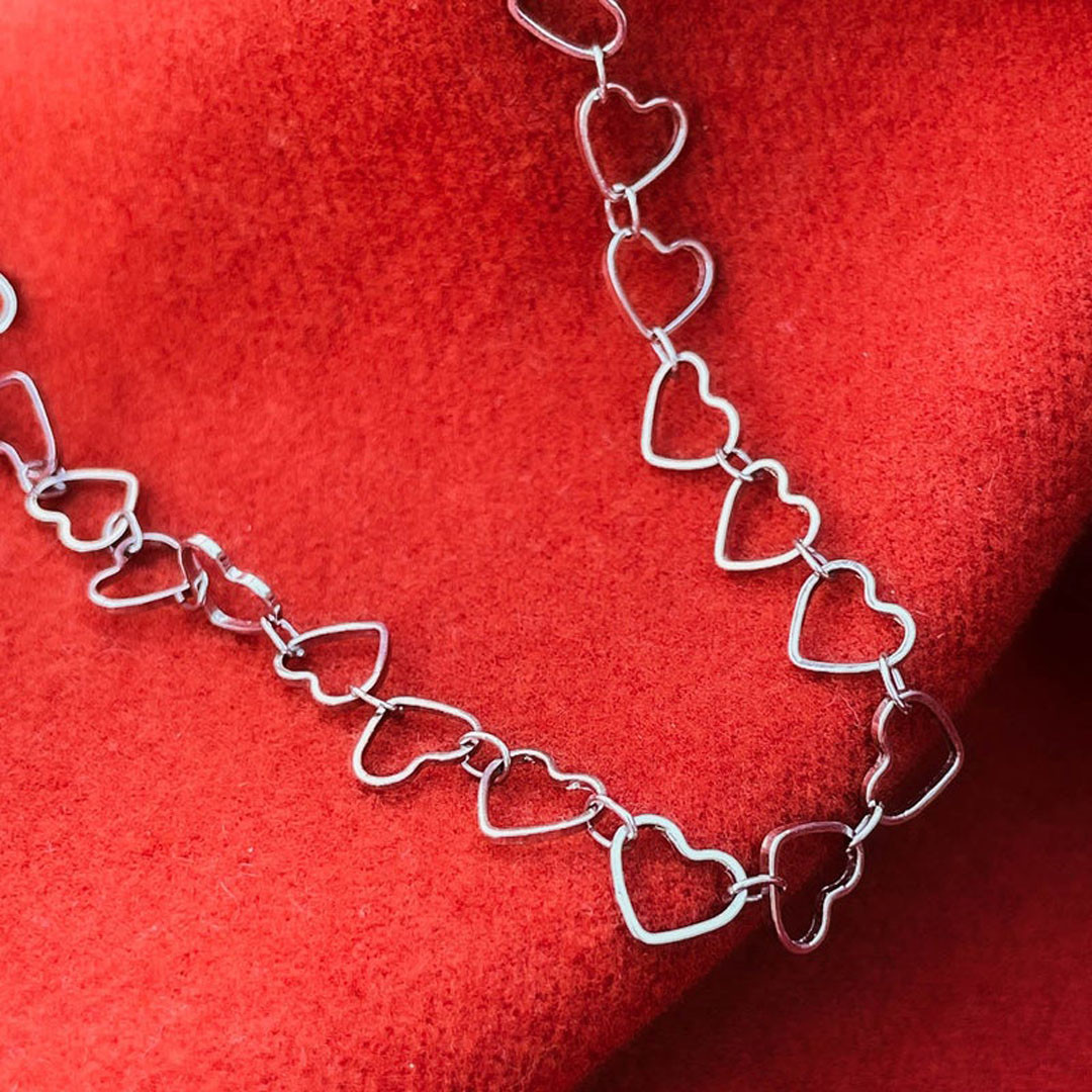 Pura Vida Heart Chain Choker