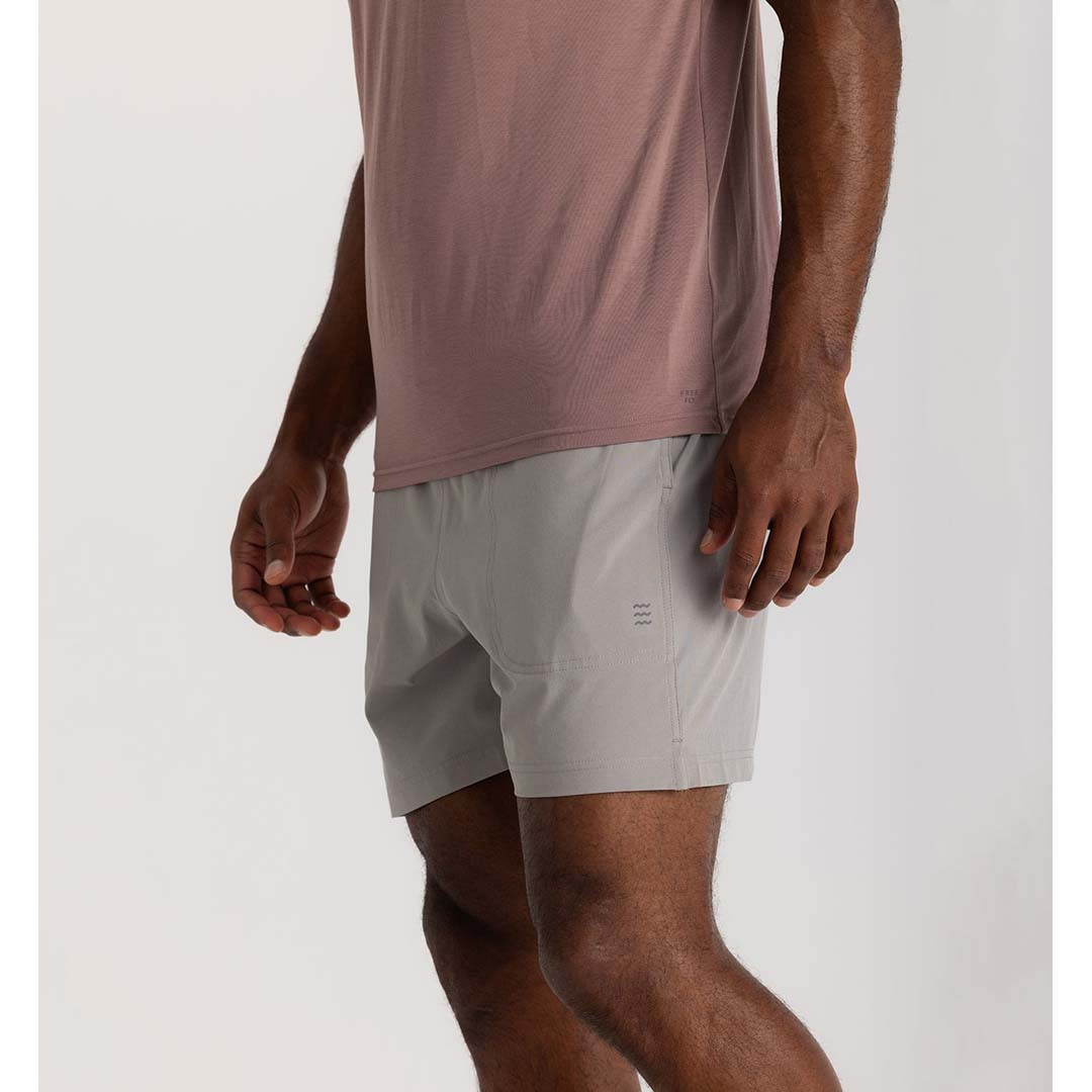 Free Fly Men's Lined Active 5.5" Breeze Shorts