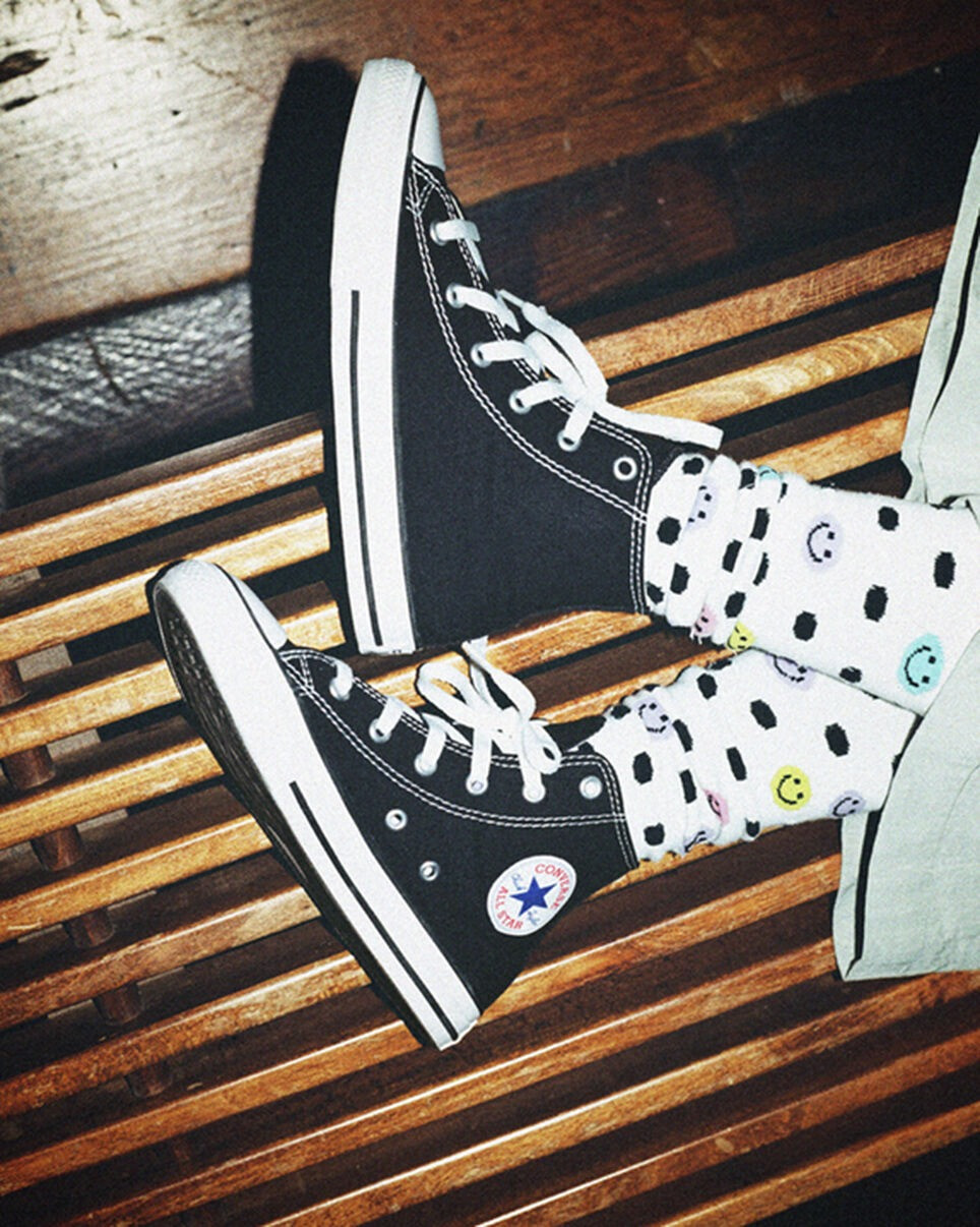 Converse Kids' Chuck Taylor All Star Classic High Top Shoes 6 Converse Kids' Chuck Taylor All Star Classic High Top Shoes