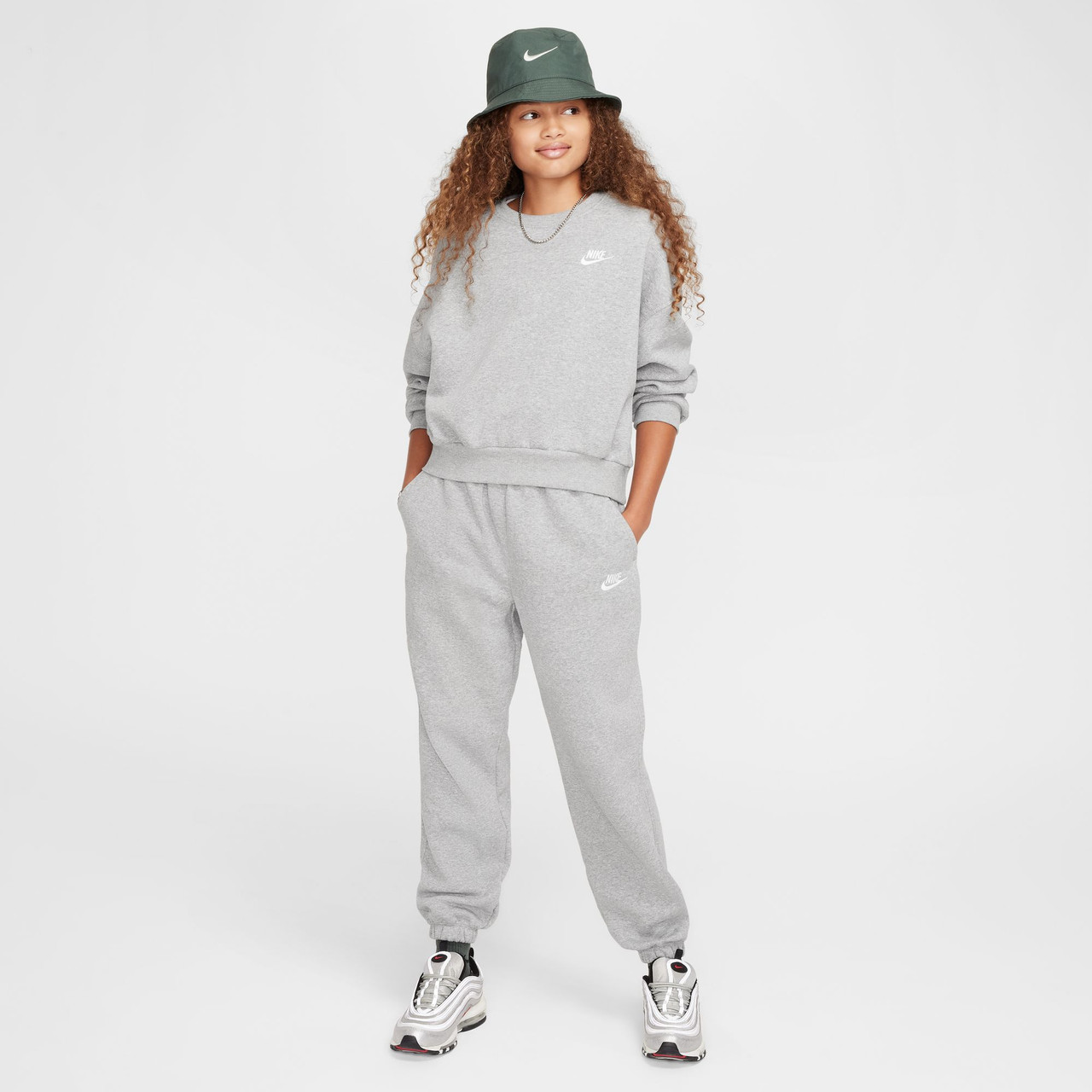 Nike Girls' Sportswear Club Fleece Boxy Crew Neck Pullover